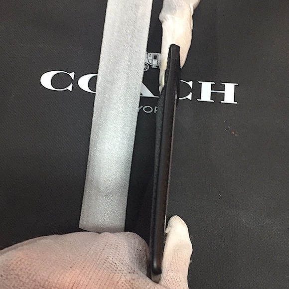 (UNISEX) COACH - ID LANYARD BLACK LEATHER (NWT) - Picture 7 of 15